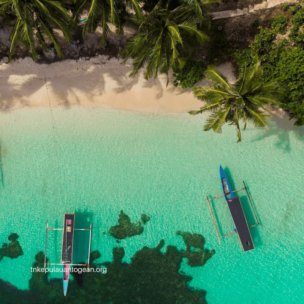 Keindahan Wisata Alam Taman Nasional Kepulauan Togean